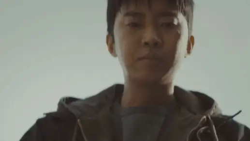 인-악토버-줄거리