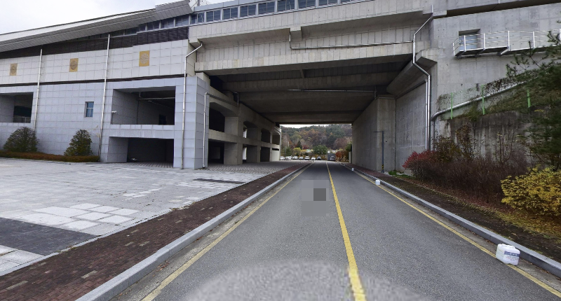 공주역 후면 주차장 입구