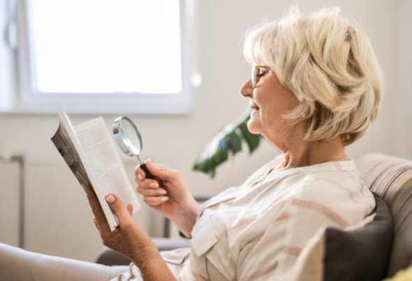 노인 감각 부족 현상 관련 사진