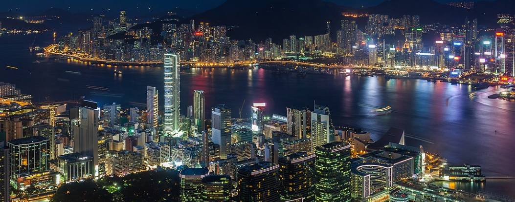 The Ritz-Carlton Hong Kong, 홍콩 : 소개 / 객실/ 어메니티 / 광고 / 부대시설