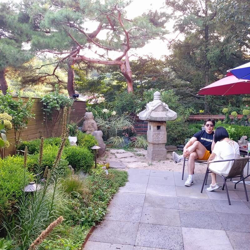정보석 빵집 우주 제빵소 1층 테라스1