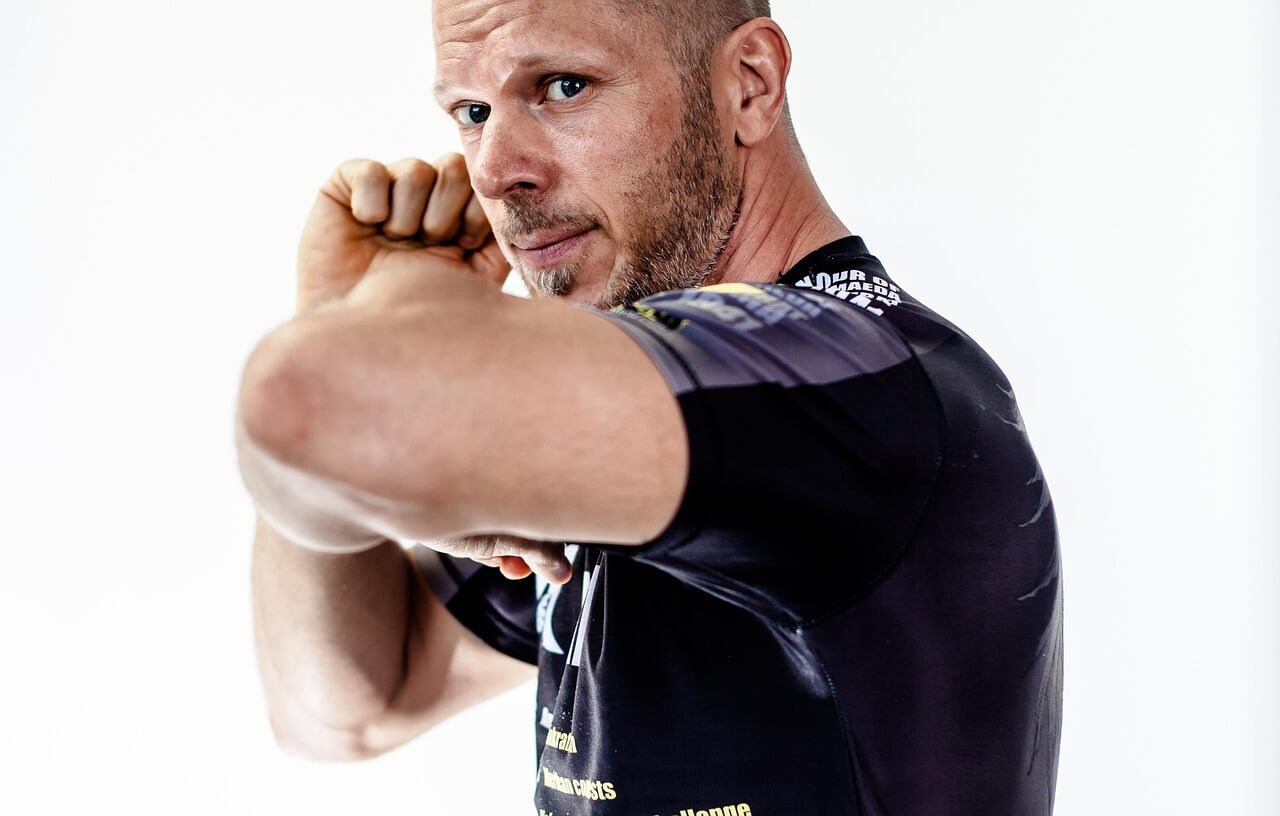 테니스엘보 vs 골프엘보&amp;#44; 차이점과 통증 부위 완벽 가이드