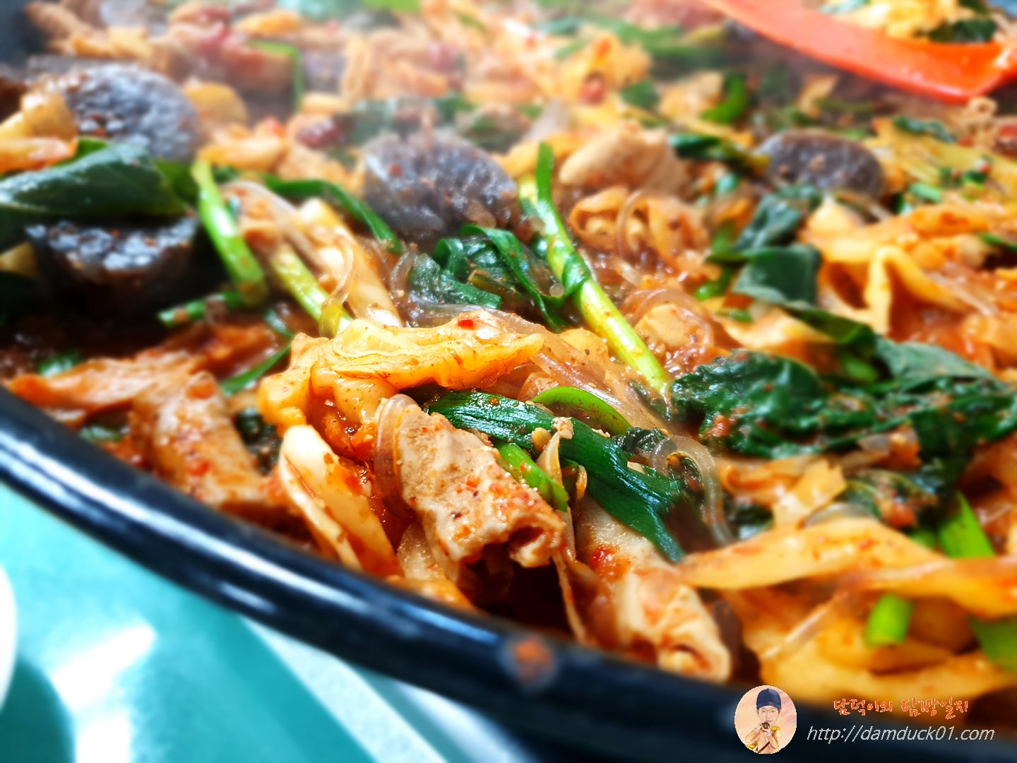 명진집-순대곱창볶음-클로즈업사진-담덕이의탐방일지