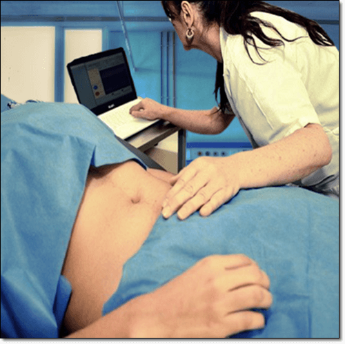 건강 검진하는 여성