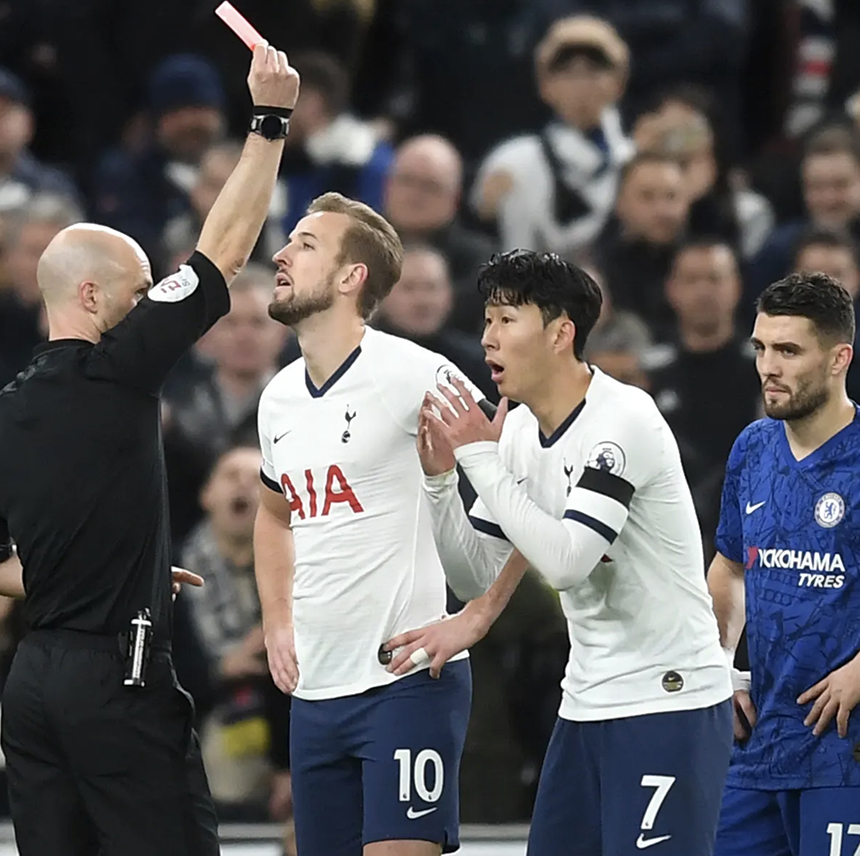 앤서니 테일러 주심