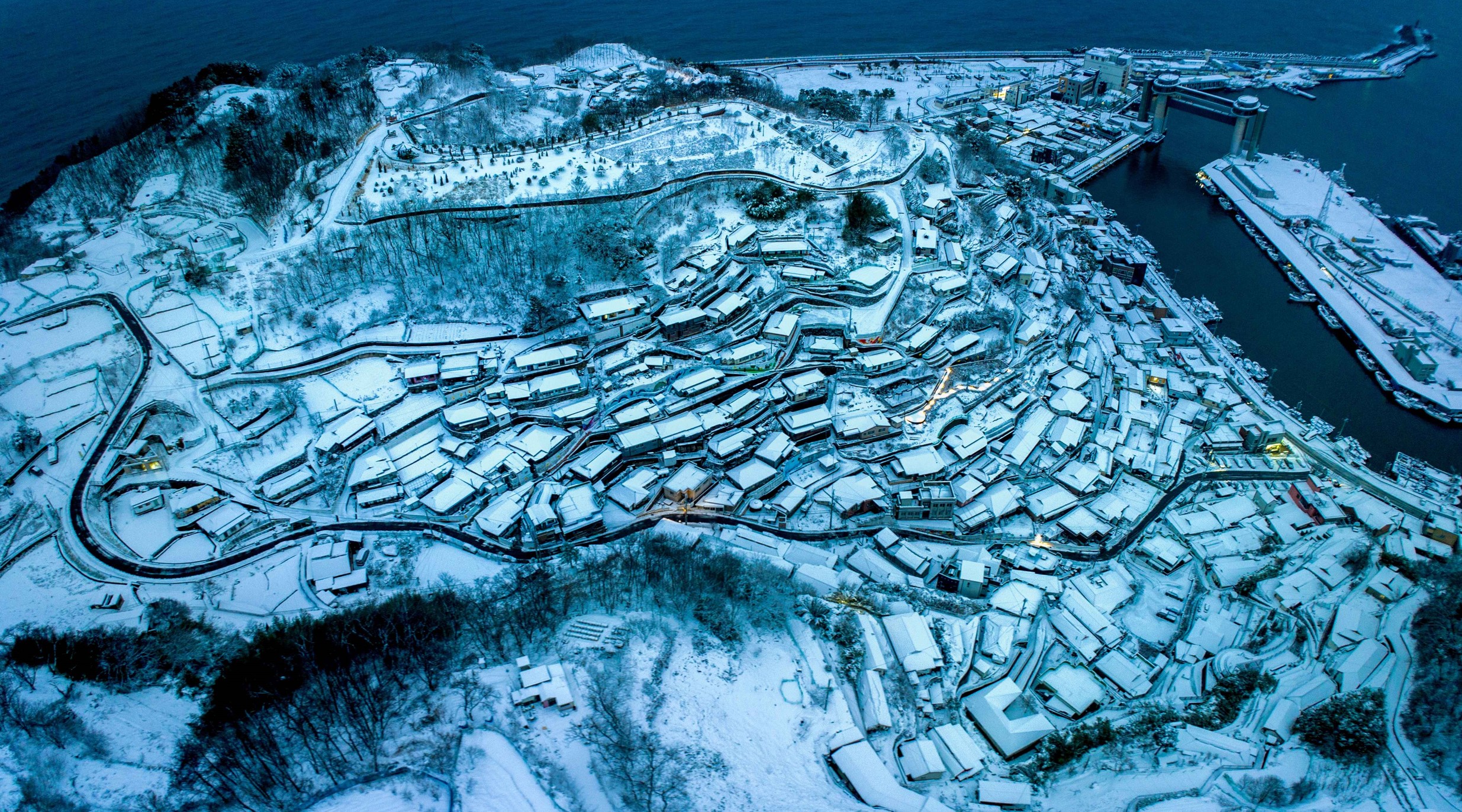 평화로운-겨울의-나릿골-감성마을