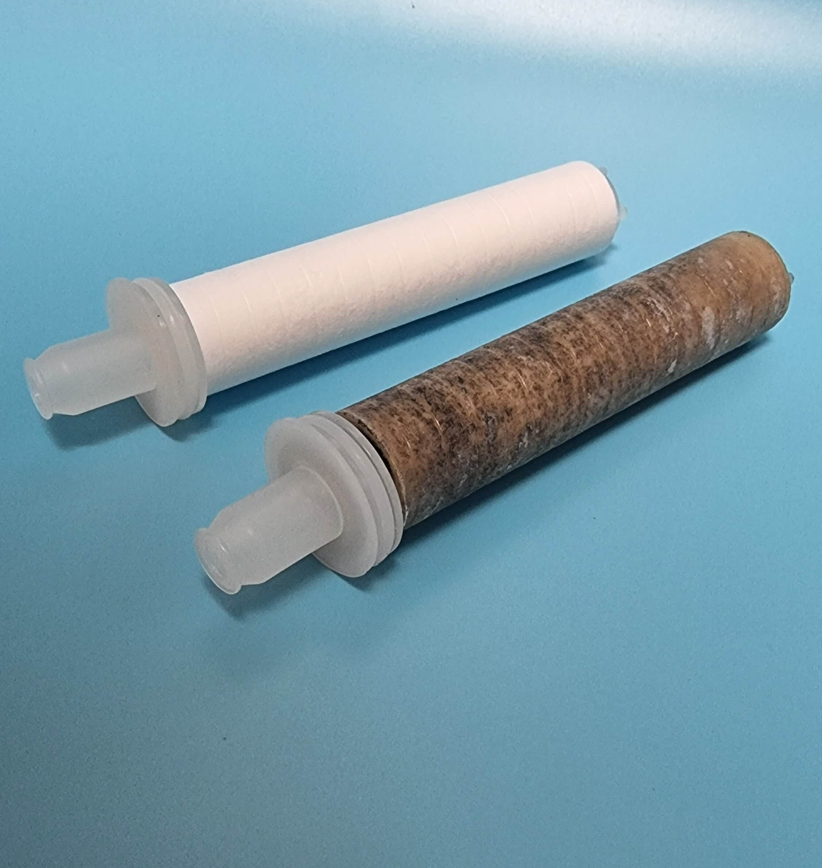 샤워기 필터 사용 후 비교 사진