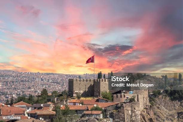 터키의 다양한 스낵과 디저트: 맛의 여행