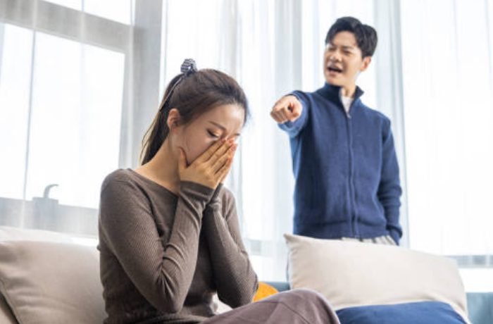 가족을 비난하는 꿈