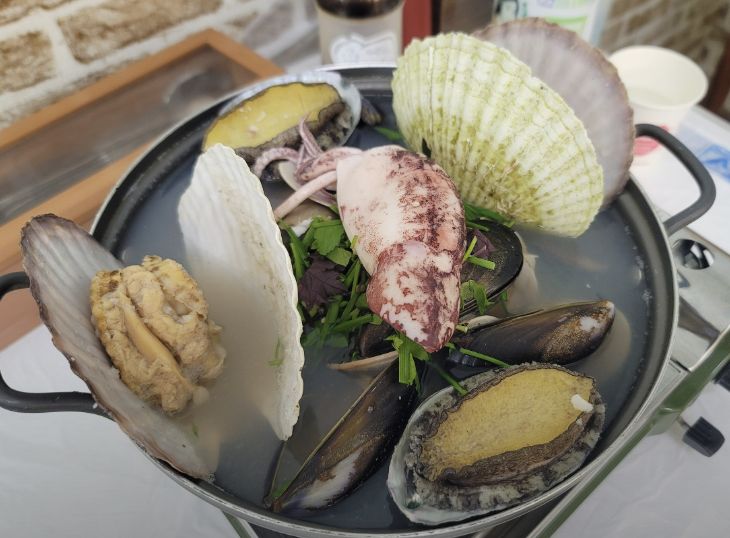 삼척 장호항 각종 수산물 요리 맛집 | 6시 내고향 방송 나온 바닷가횟집