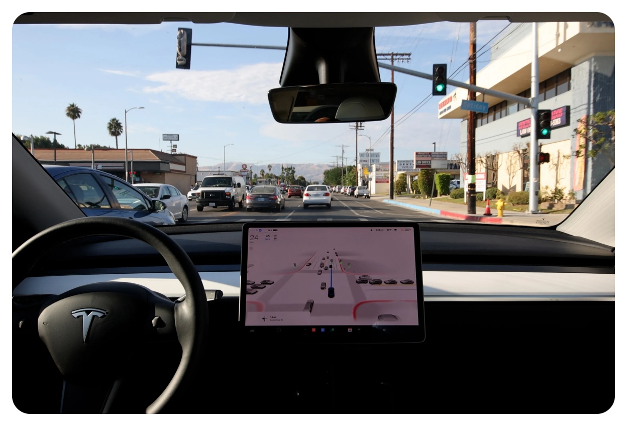 테슬라 자율주행 선택(오토파일럿 vs FSD) 결론을 강조하는 이미지