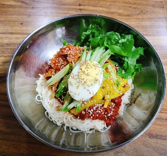 생방송투데이 막 퍼주는 집 얼만데요? 서울 광진구 중곡역 5000원 칼국수 맛집 이상홍두깨손칼국수