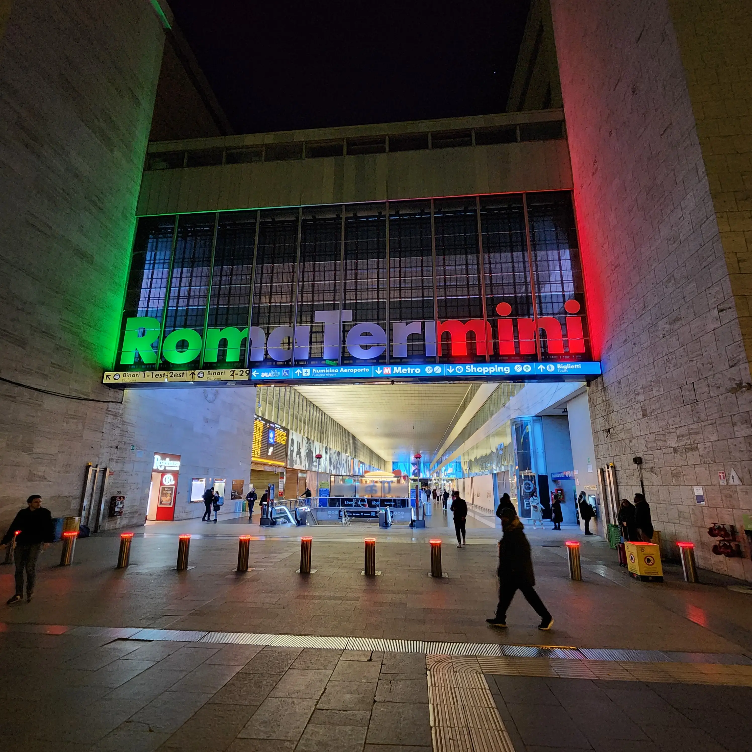 테르미니역-입구