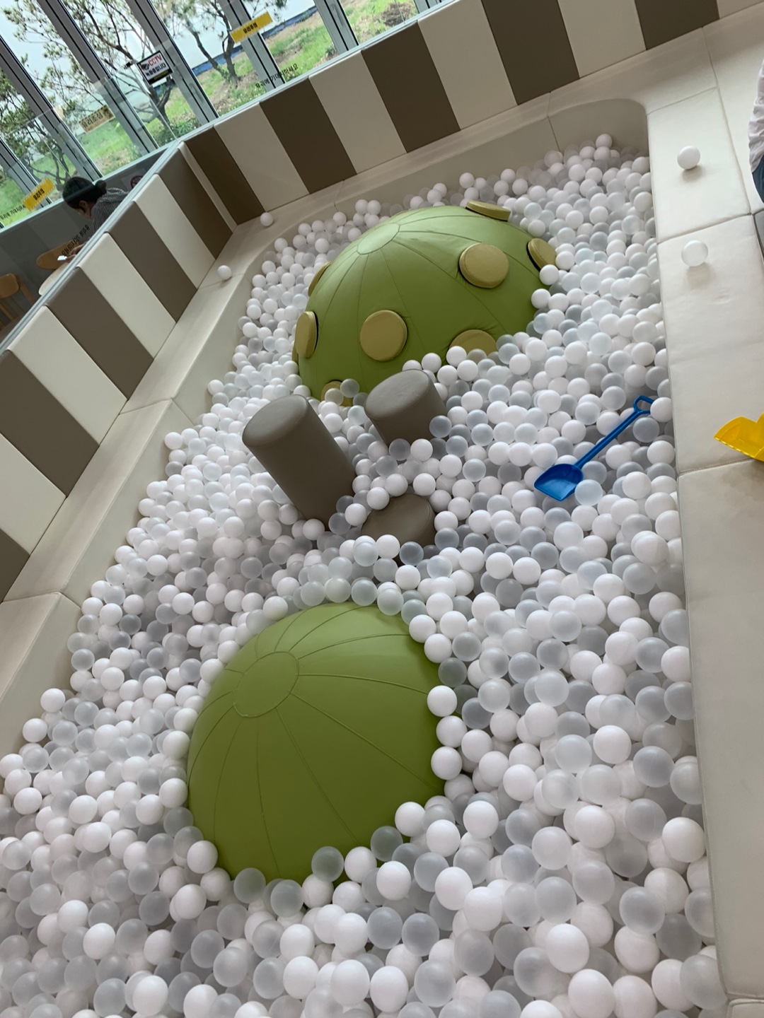 양평어린이건강놀이터 유아존 언덕오르기