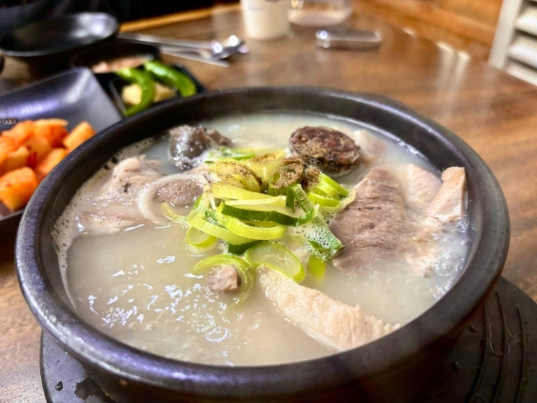 영등포 대림동 순대국 '삼거리먼지막 순대국'