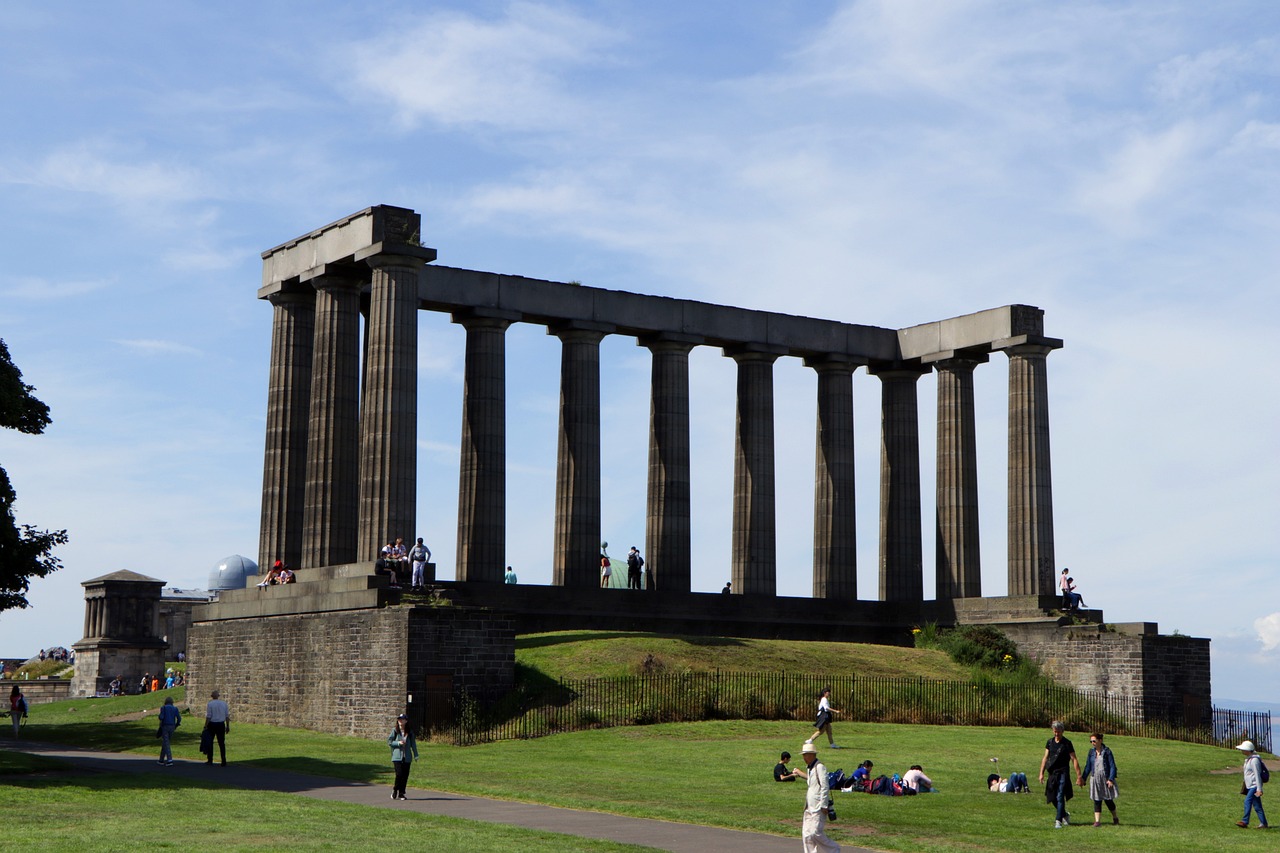 Edinburgh, The national monument