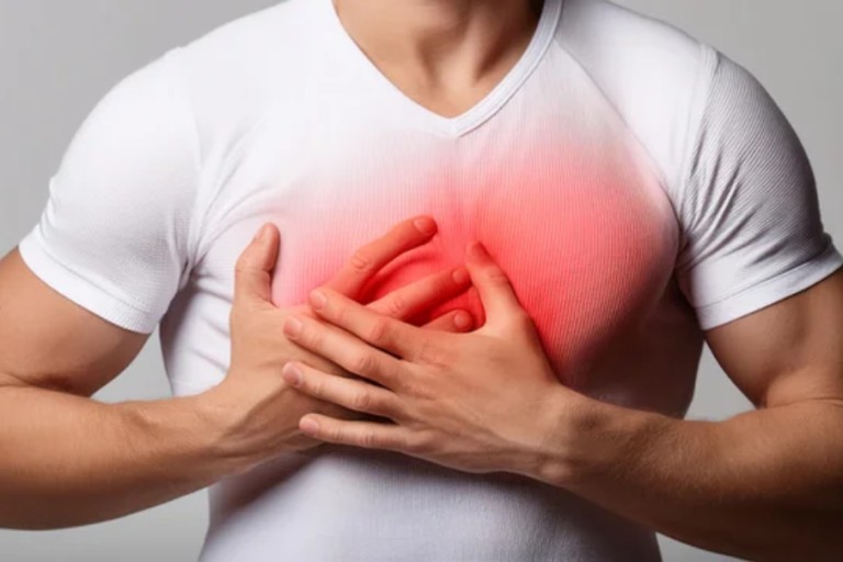 가슴통증 증상? 혹시 심각한 질환의 전조일 수 있습니다.