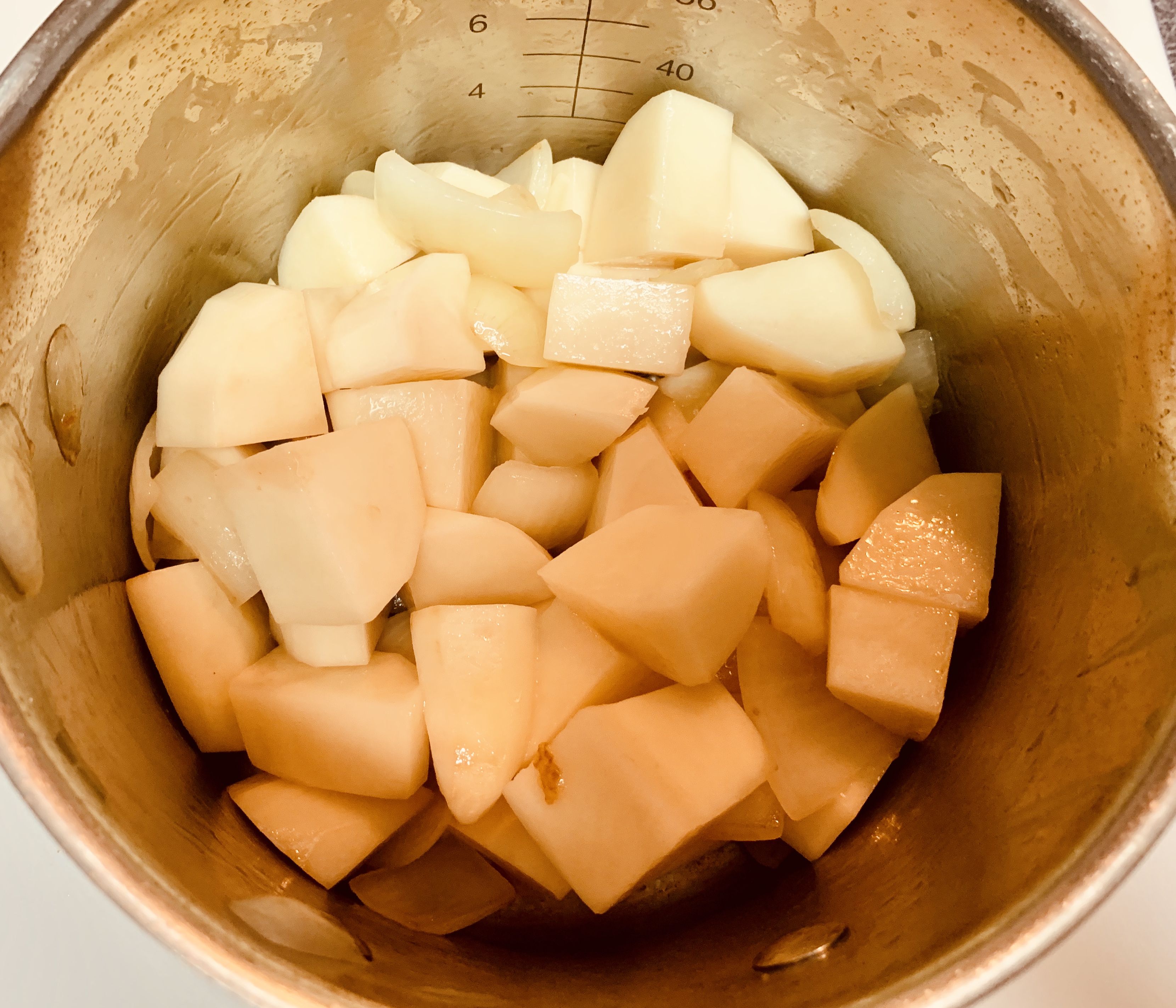 Pots-Potates-Fried-Scene