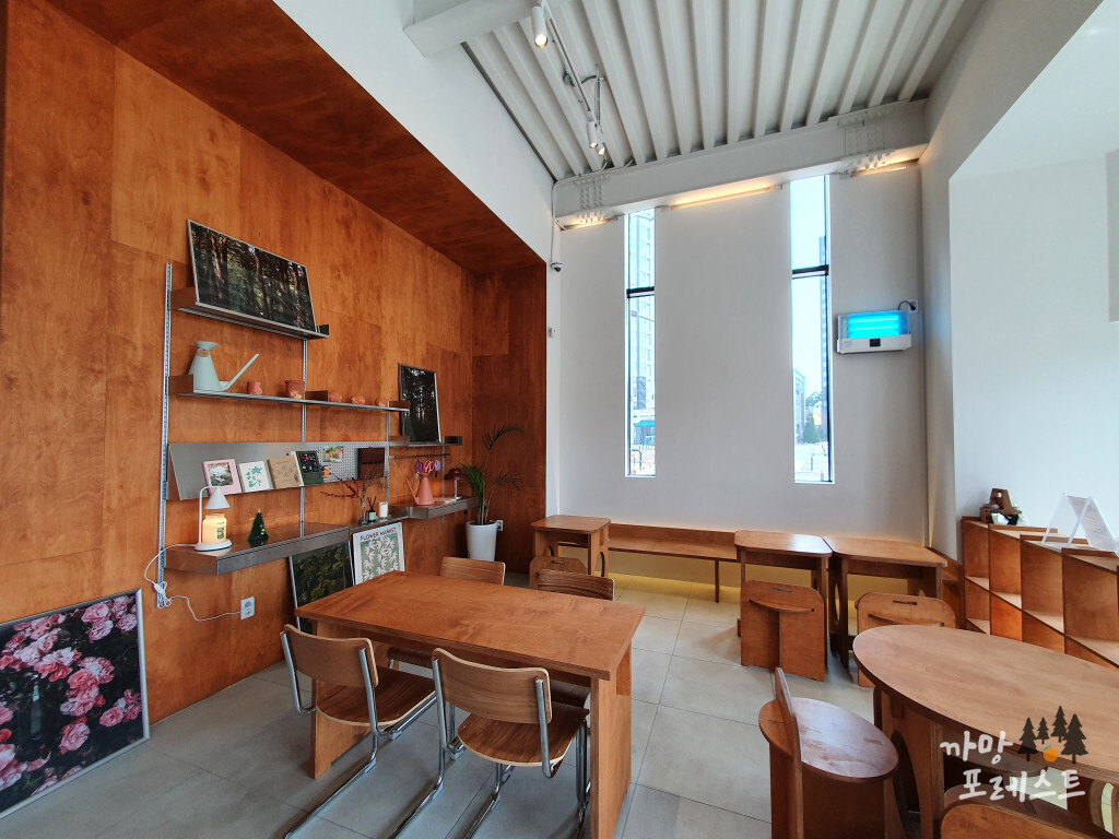 브라운 스케이프 1층