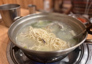 닭칼국수