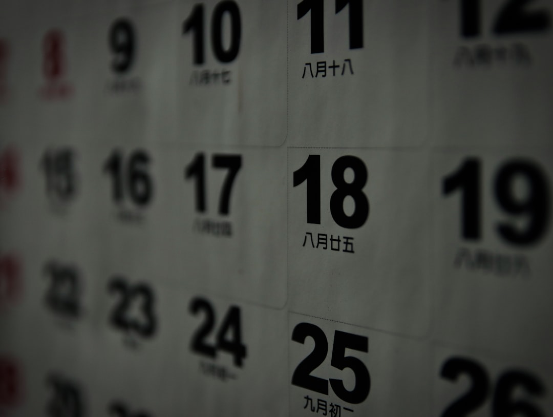 주휴수당의 영어 명사는 weekly holiday pay입니다.