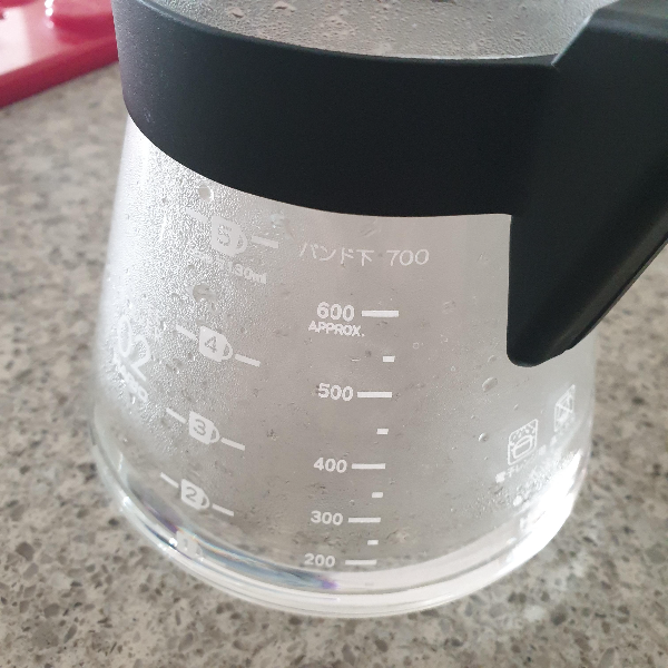 미스터 클레버 (Mr. Clever) : 손쉽게 커피를 추출할 수있는 드리퍼_서버 예열 모습