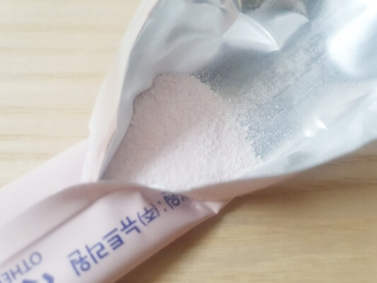 스틱 안의 분말 사진