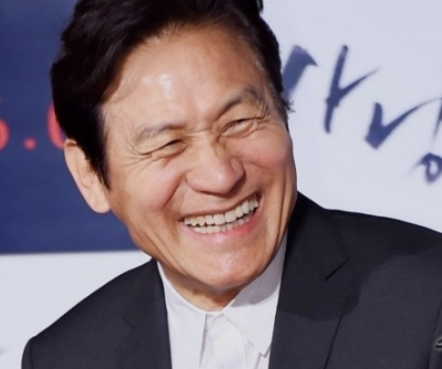 안성기