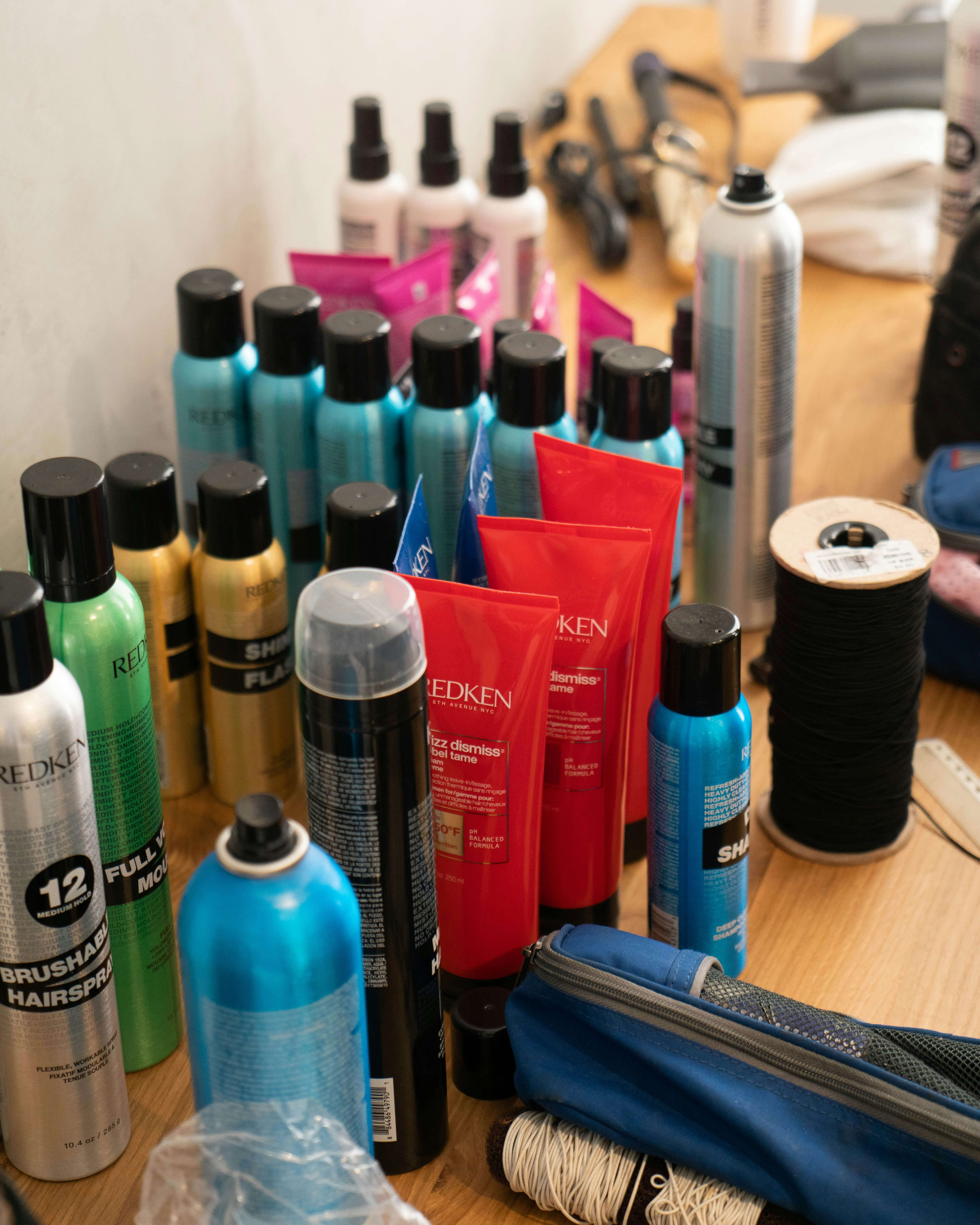 여름철 헤어케어 필수 전략: 자외선으로부터 모발 보호하기 (여름 헤어케어, 헤어 에센스, 자외선 차단)