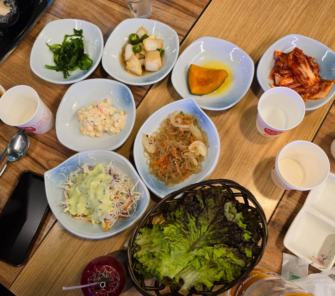 멸난조개에서나오는 반찬구성