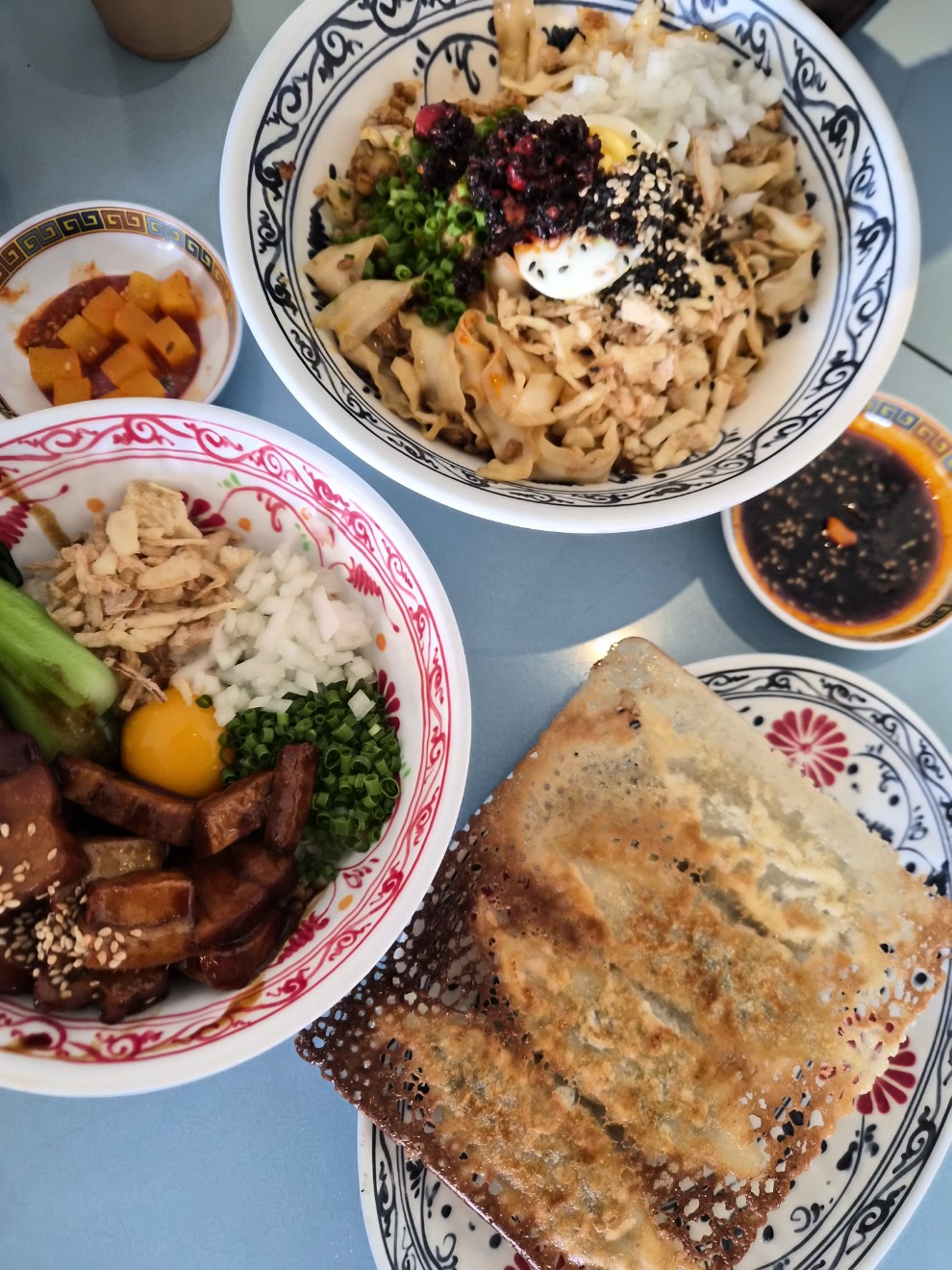 초이세트입니다