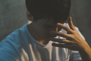 실명할 것 같은 사람