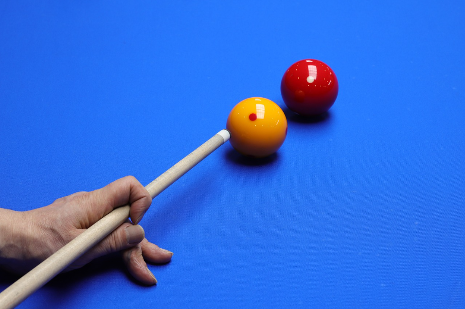당구 큐대 고르는 방법 (+무게 및 특징)