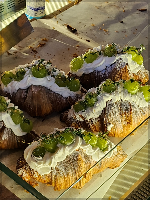 샤인머스켓 크루아상