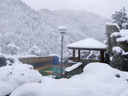 국내 겨울 가족 여행지 추천 설악 워터피아 스파밸리, 울진덕구온천 전경