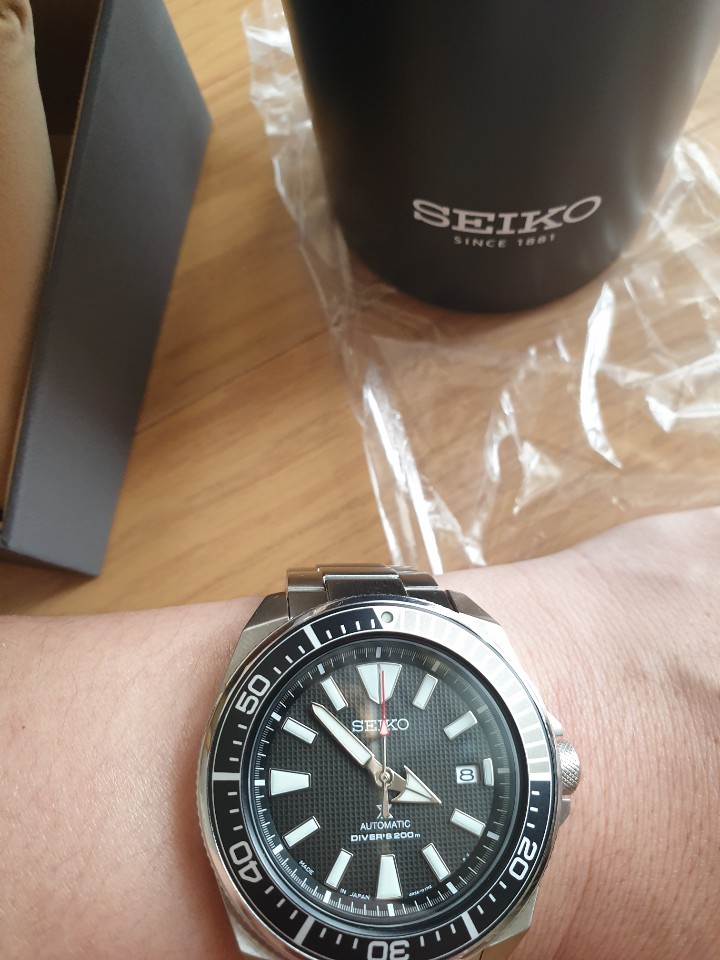 실제 시계를 착용한 사진