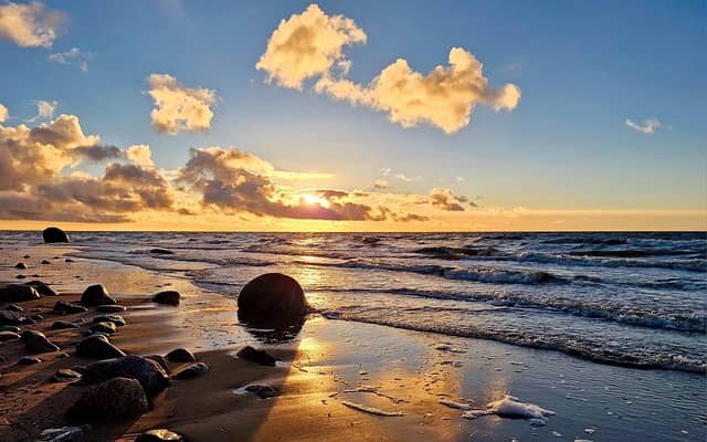 자급자족형 건축(Off-Grid Architecture)