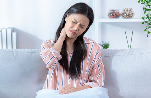 고혈압 두통 뒷목통증 원인 혈압 고혈압증상 편두통치료 고혈압위기 베타차단제 심혈관질