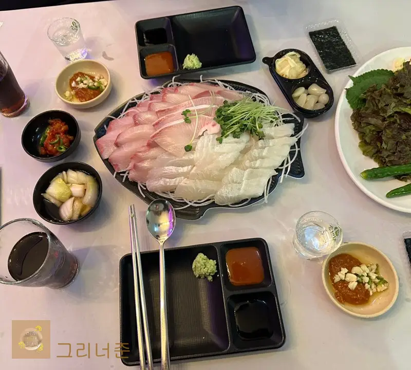 노량진-수산시장-초장집-상차림-방어-광어