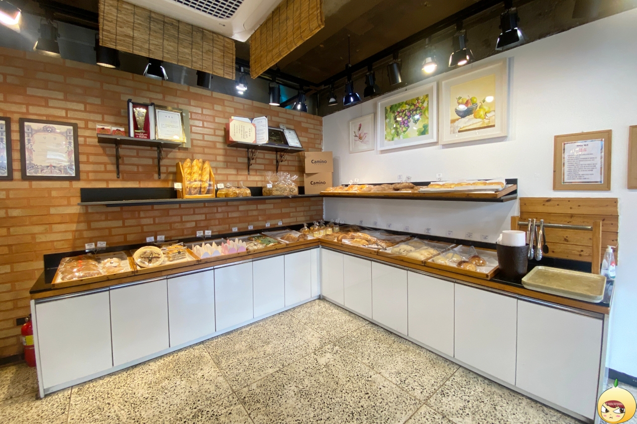 까미노빵집 내부