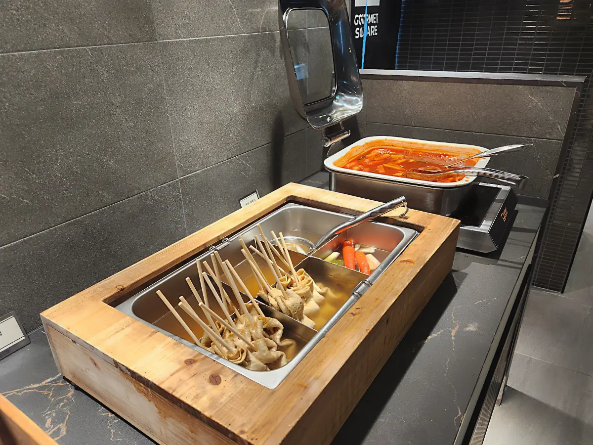 마곡-맛집-고메스퀘어-발산점-떡볶이-어묵꼬치-분식코너