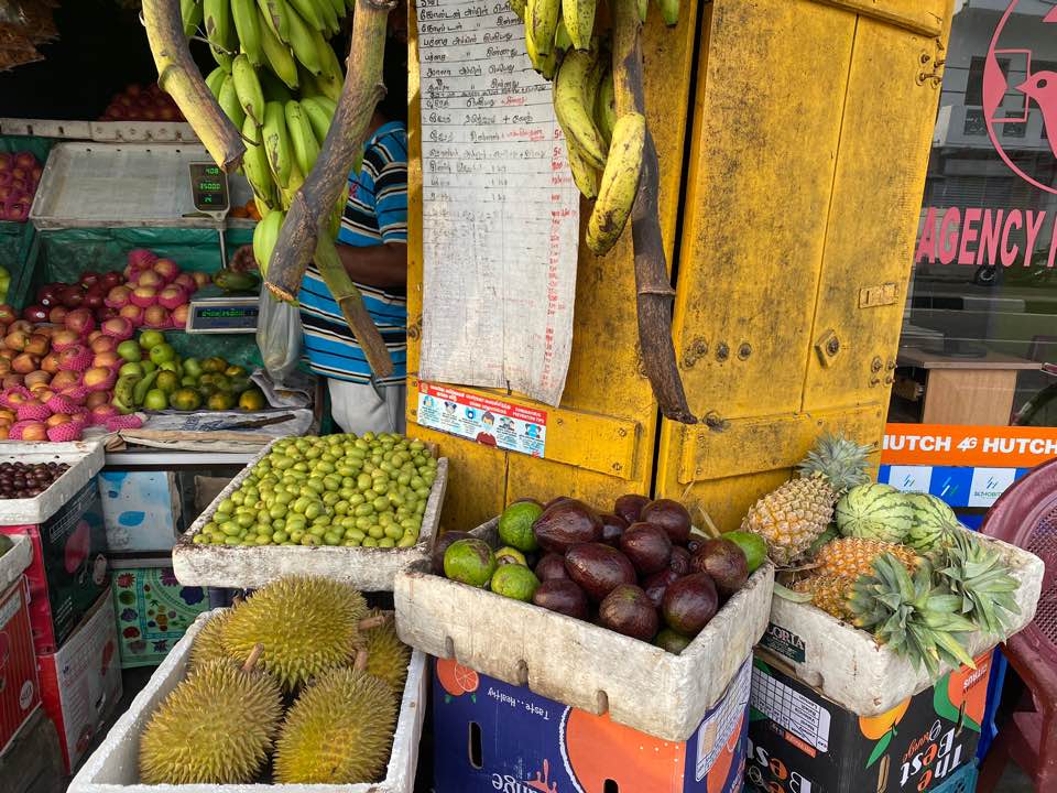 스리랑카 시골마을에서 장보기