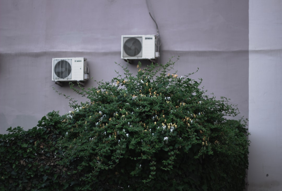 Air conditioner.