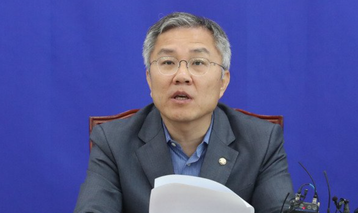 최강욱 국회의원프로필