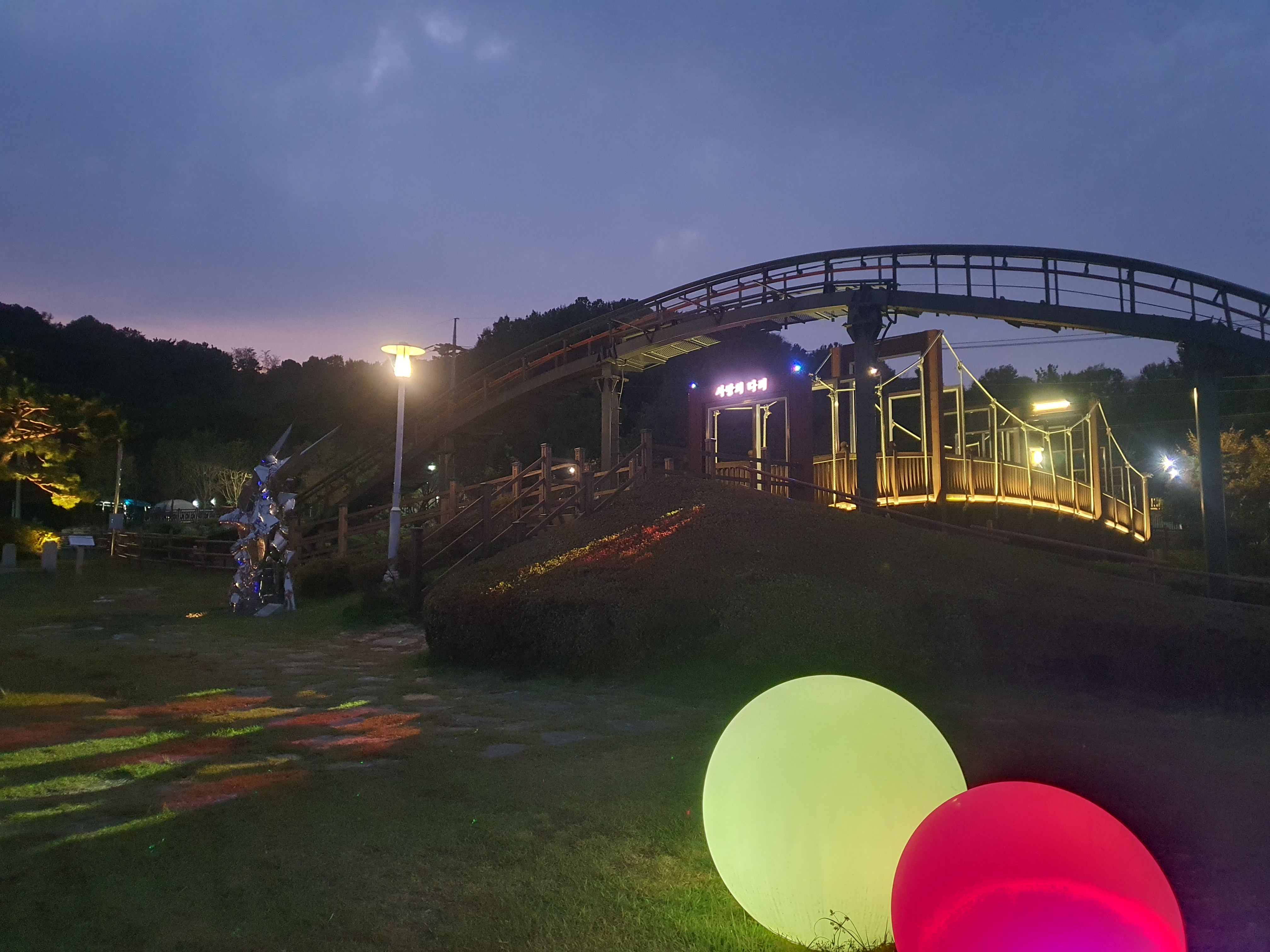 예산의 아름다운 보석, 예당호 풍경 활동 출렁다리 및 음악분수 정보