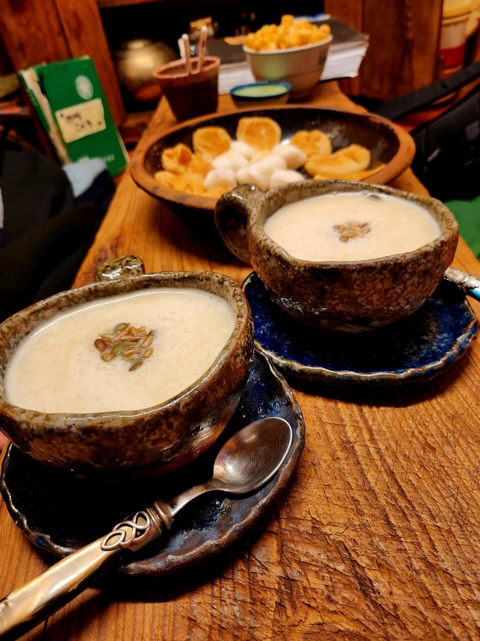 오늘N 2513회 커피 한잔할래요? 전북 남원 올드카와 5만여 점 골동품이 한옥 공간을 가득 채운 이색카페 옛사랑1962