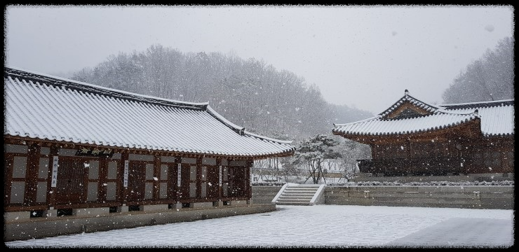국내 겨울 설경 여행지 Best 10: 눈 덮인 명소와 일출&middot;일몰 스팟