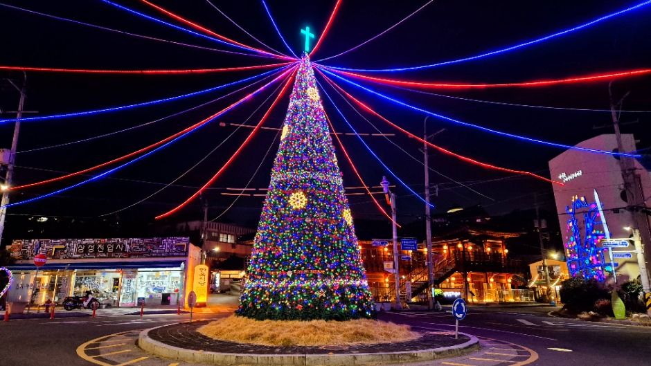 [광주 크리스마스 명소 BEST5] 5&middot;18민주광장 빛고을성탄문화축제&middot;충장윈터판타지&middot;양림크리스마스문화축제&middot;송정역&middot;광주패밀리랜드