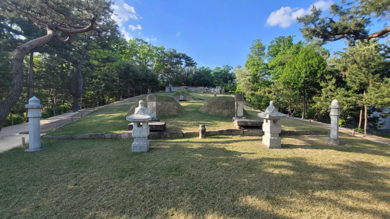 서울 도봉구 방학동 연산군 묘 전경