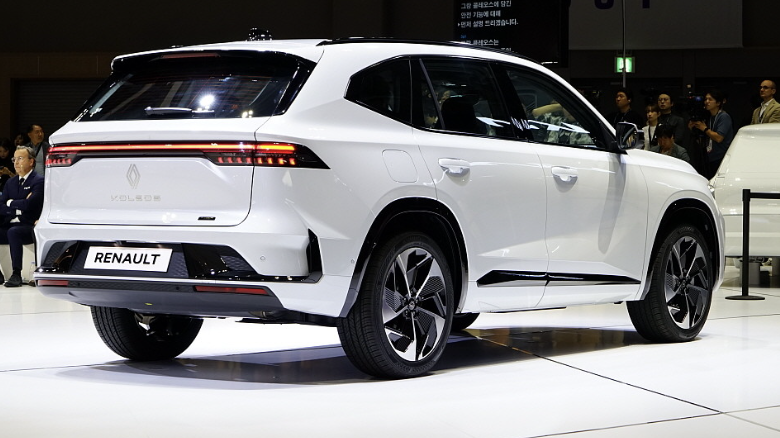 르노코리아 ‘오로라 2’, 2026년 연말 드디어 공개?!